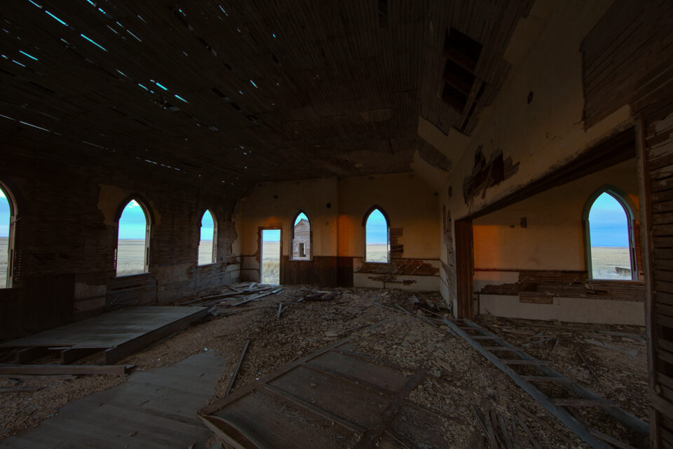 milk-river-valley-church-interior-abandoned-photography