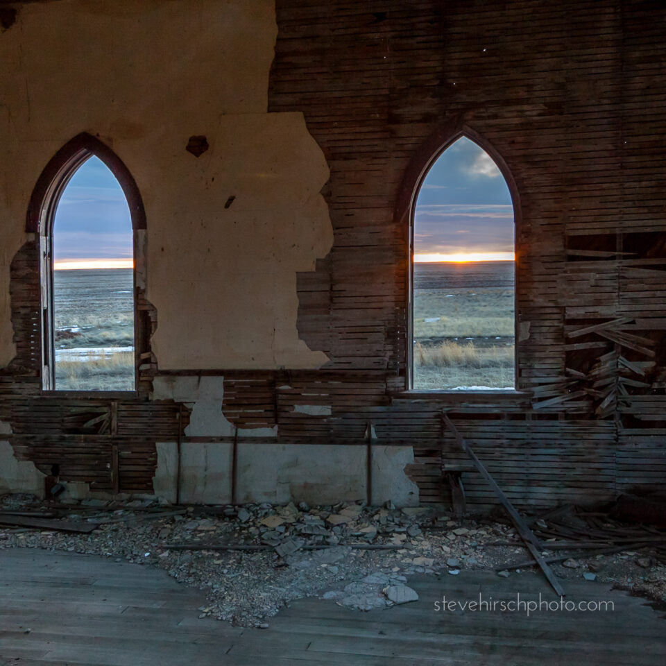 milk-valley-montana-church-inside-abandoned-photography