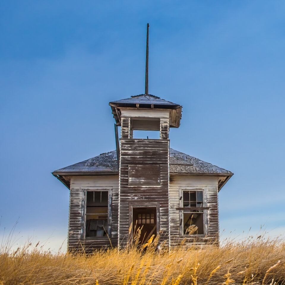 burnham-schoolhouse-montana-daylight-steve-hirsch